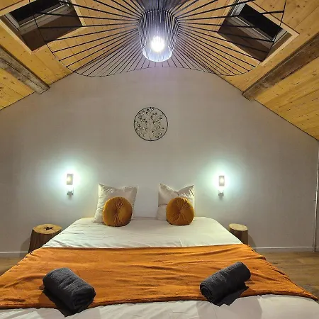 Du Chateau - Jaccuzzi Σαλέ