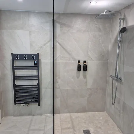 Du Chateau - Jaccuzzi * Landser